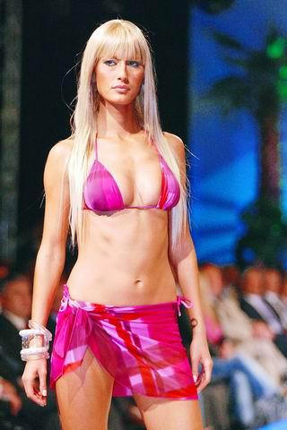 �agla �ikel B�K�N� MAYOLU MAYOK�N�L� DEF�LE FOTOGRAFLARI